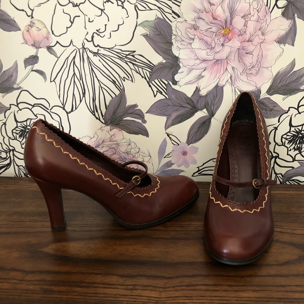 Y2K Franco Sarto Brown Mary Jane Heels Pumps Round Toe Leather Scalloped Retro
